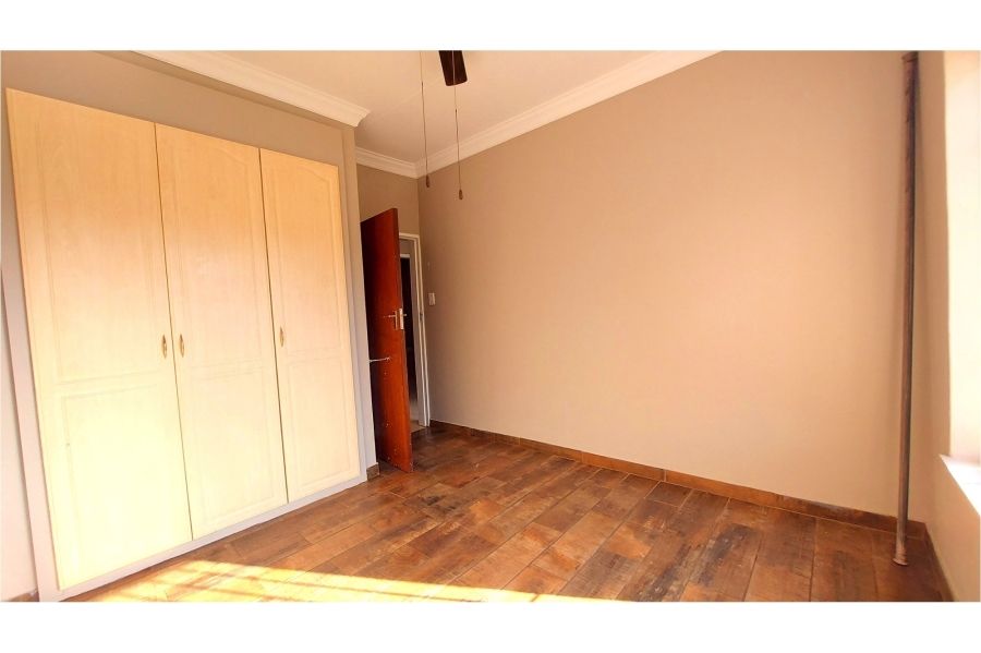 6 Bedroom Property for Sale in Ifafi North West